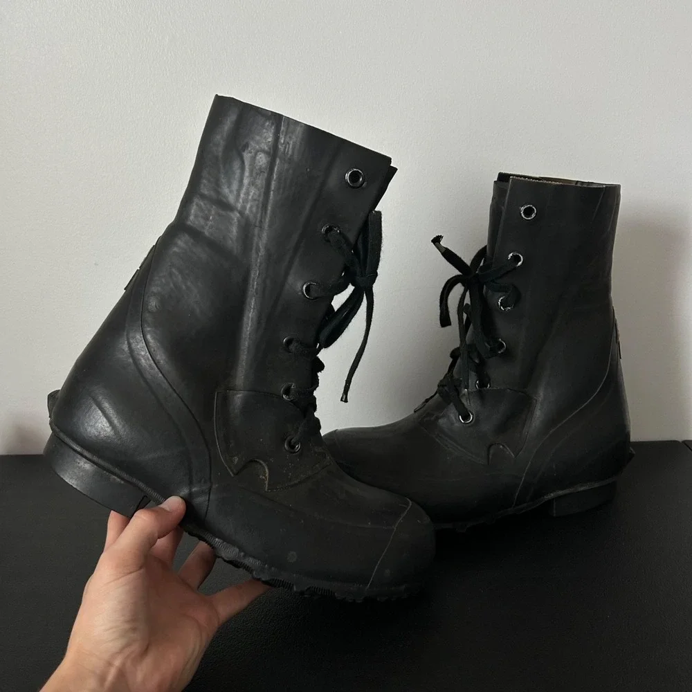 Vintage US Military Extreme Cold Bunny Boots Black 8R Valve Mickey Vapor Barrier
